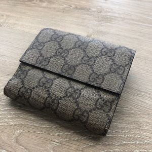 VINTAGE GUCCI WALLET